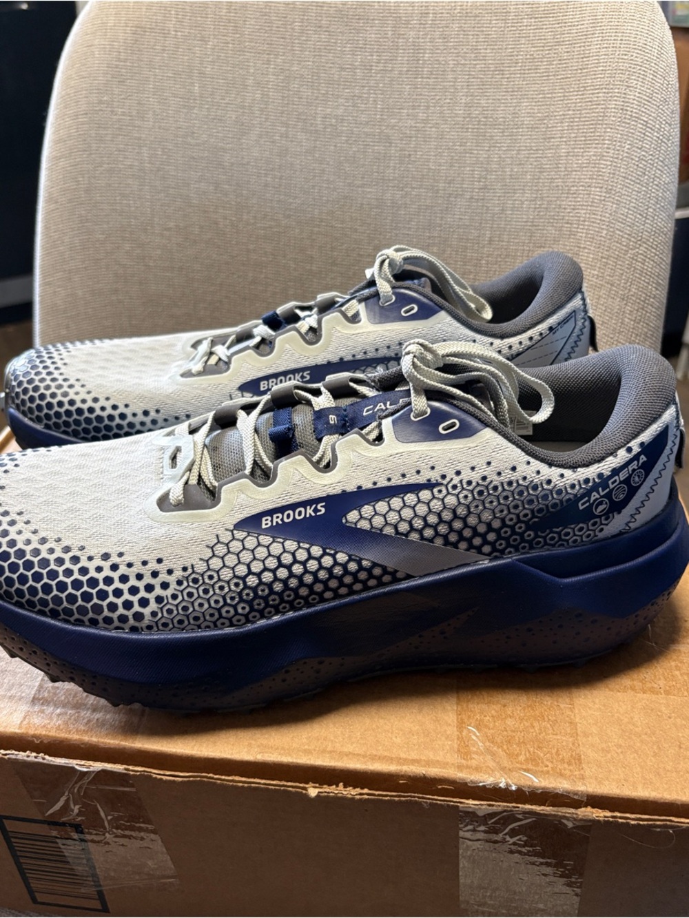 Brooks Caldera Men's Running Shoes - Gray and Navy size 12.5